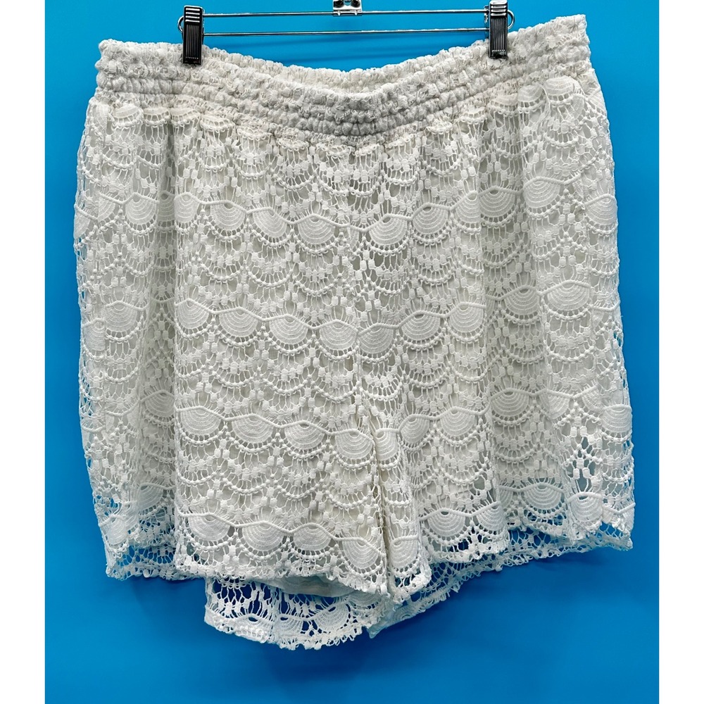 Lane Bryant‎ White Scalloped Lace Shorts Plus Size 18/20 Smocked Elastic Waist